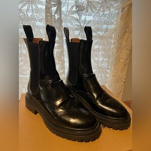 Women's Black Chelsea Boots